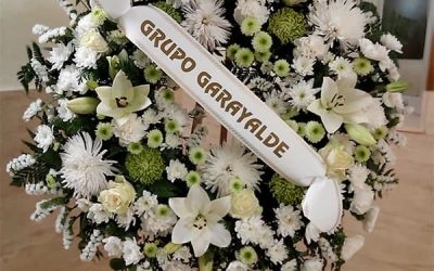 Coronas de flores para funeral: la elección perfecta para honrar y recordar a nuestros seres queridos