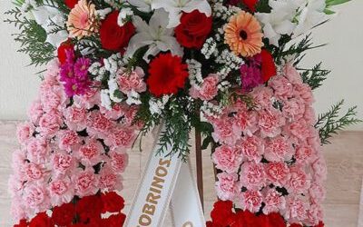Coronas de flores: la tendencia en decoración floral para eventos y funerales